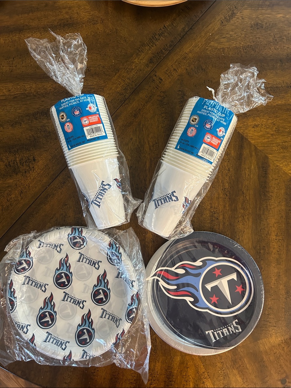 Tennessee Titans’ Party Plates and Cups